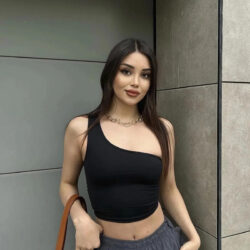 Bbeox Off Shoulder Crop (Black)